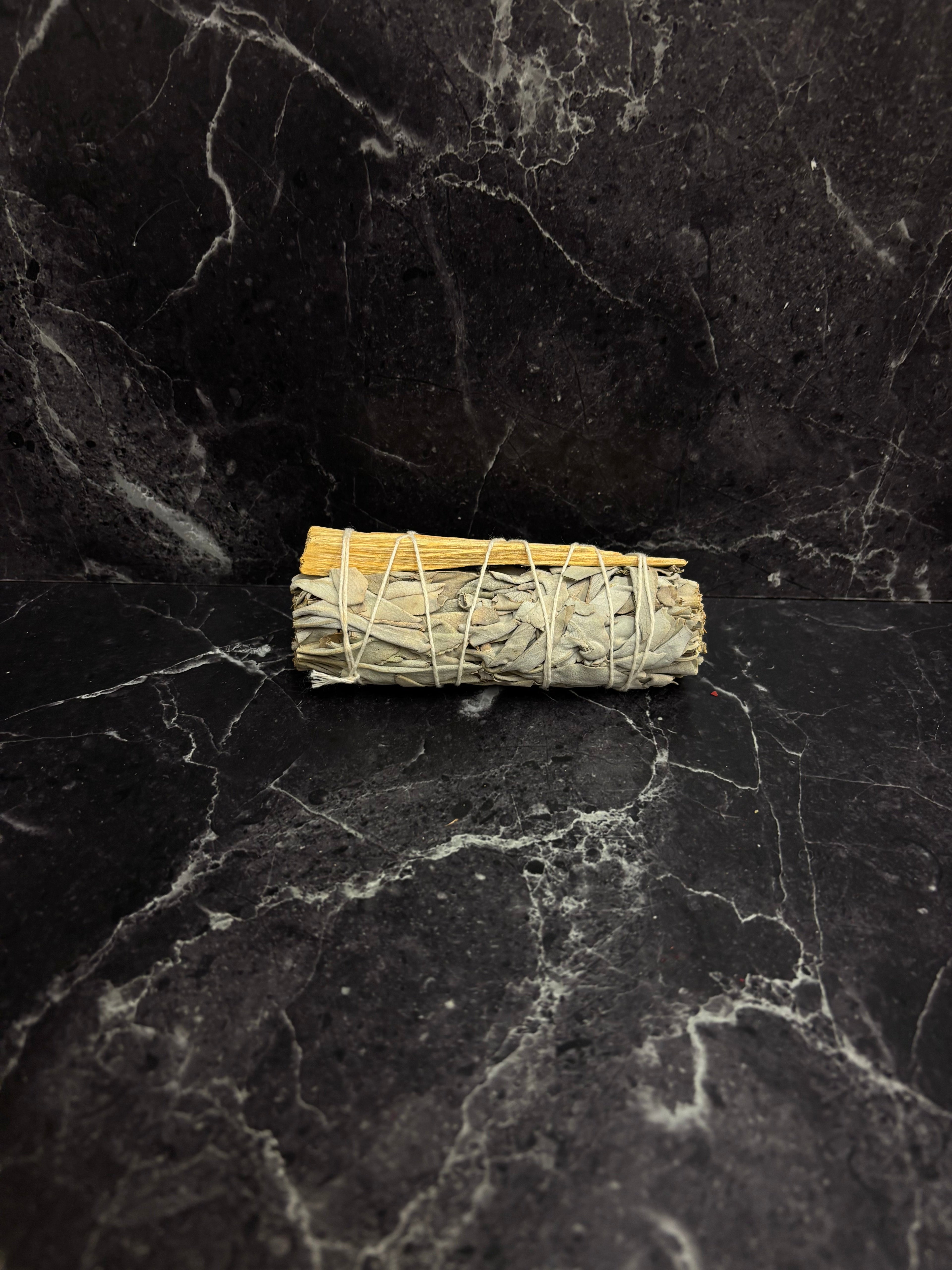 Palo Santo & Sage Smudge Bundle – Cleansing & Energy Healing (4 Variants)