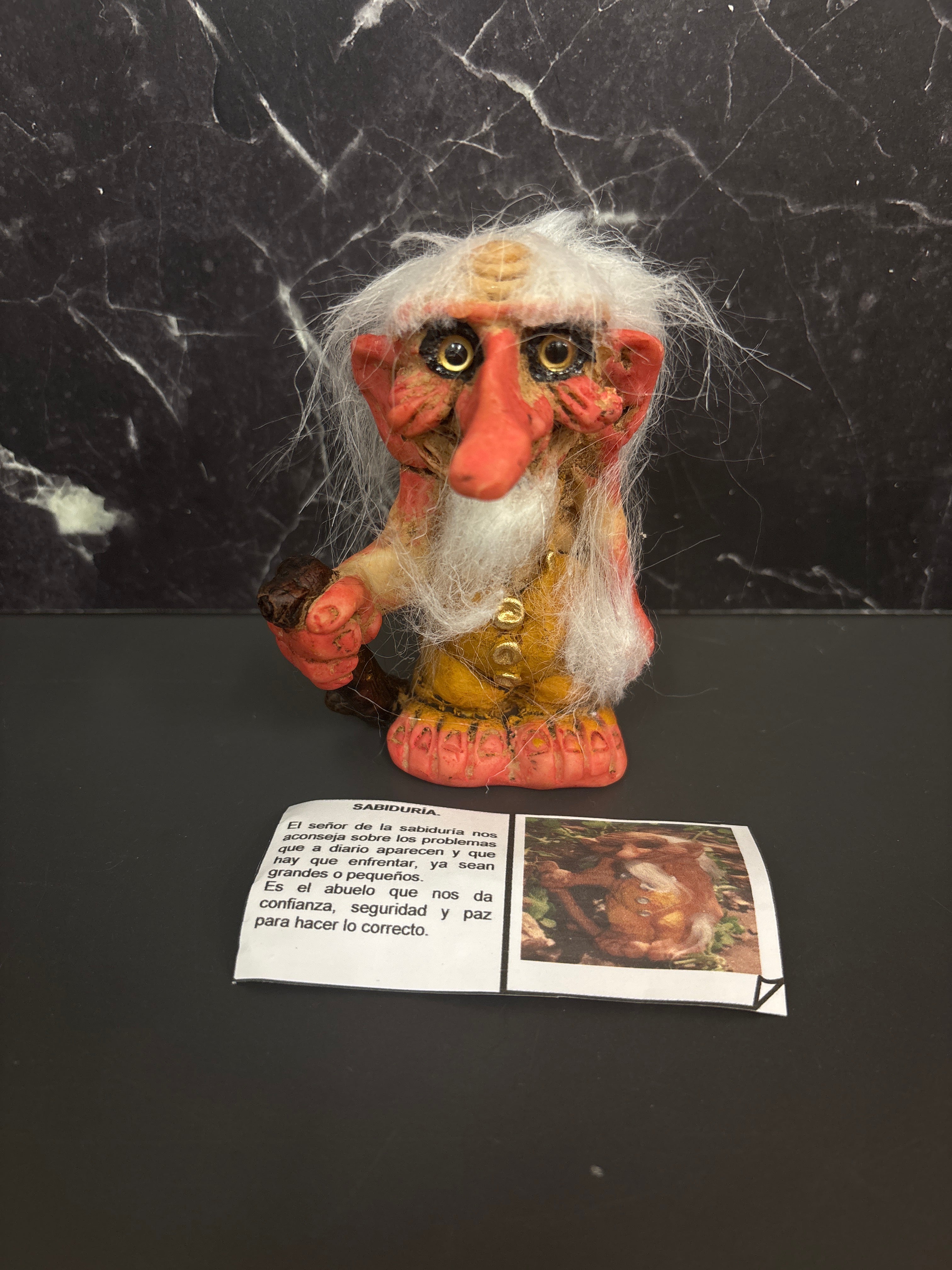 Sabiduria Troll Figurine