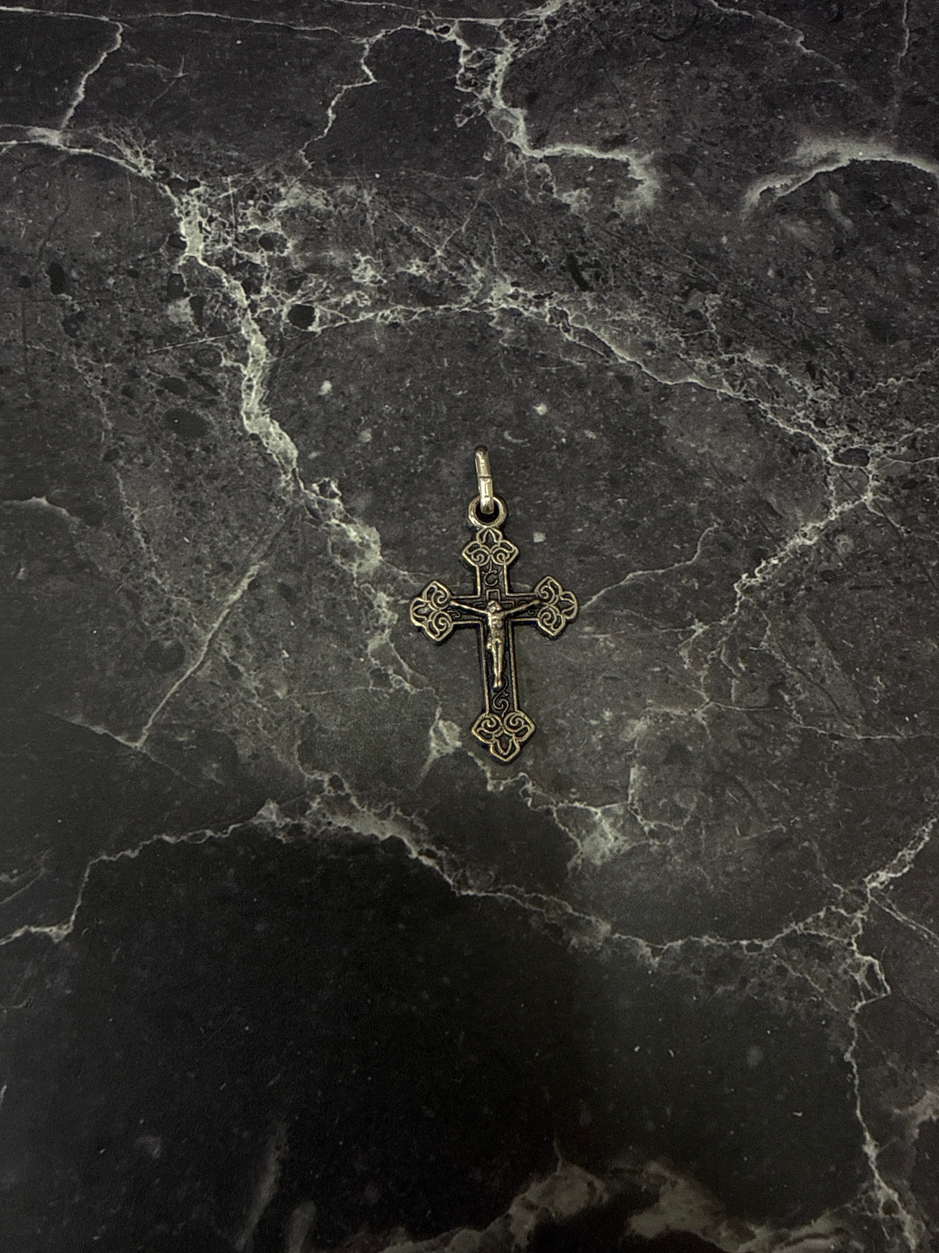 Ornate Crucifix Pendant – Vintage Style Christian Cross ✝️