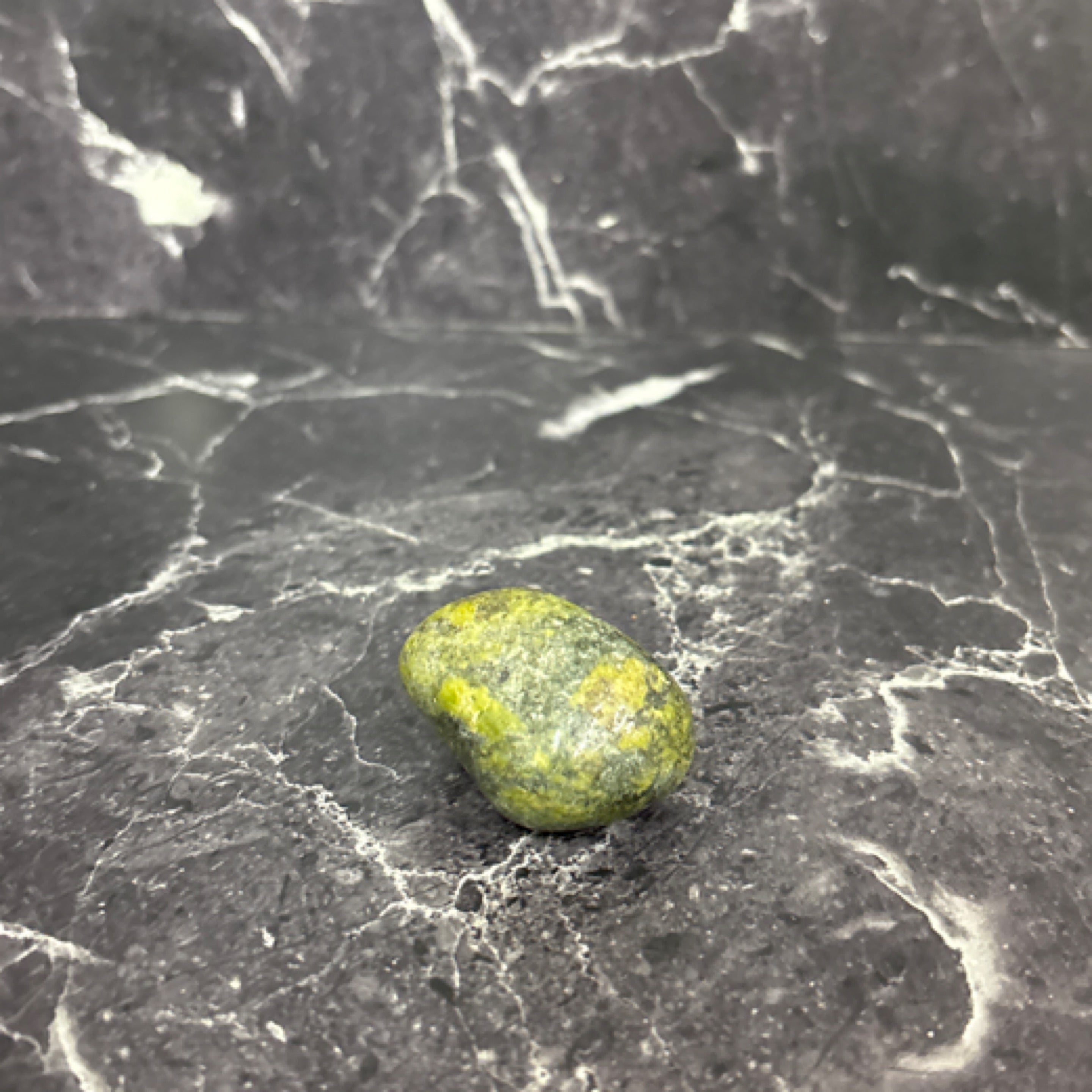 Serpentine – Transformation, Healing & Energy Flow Crystal