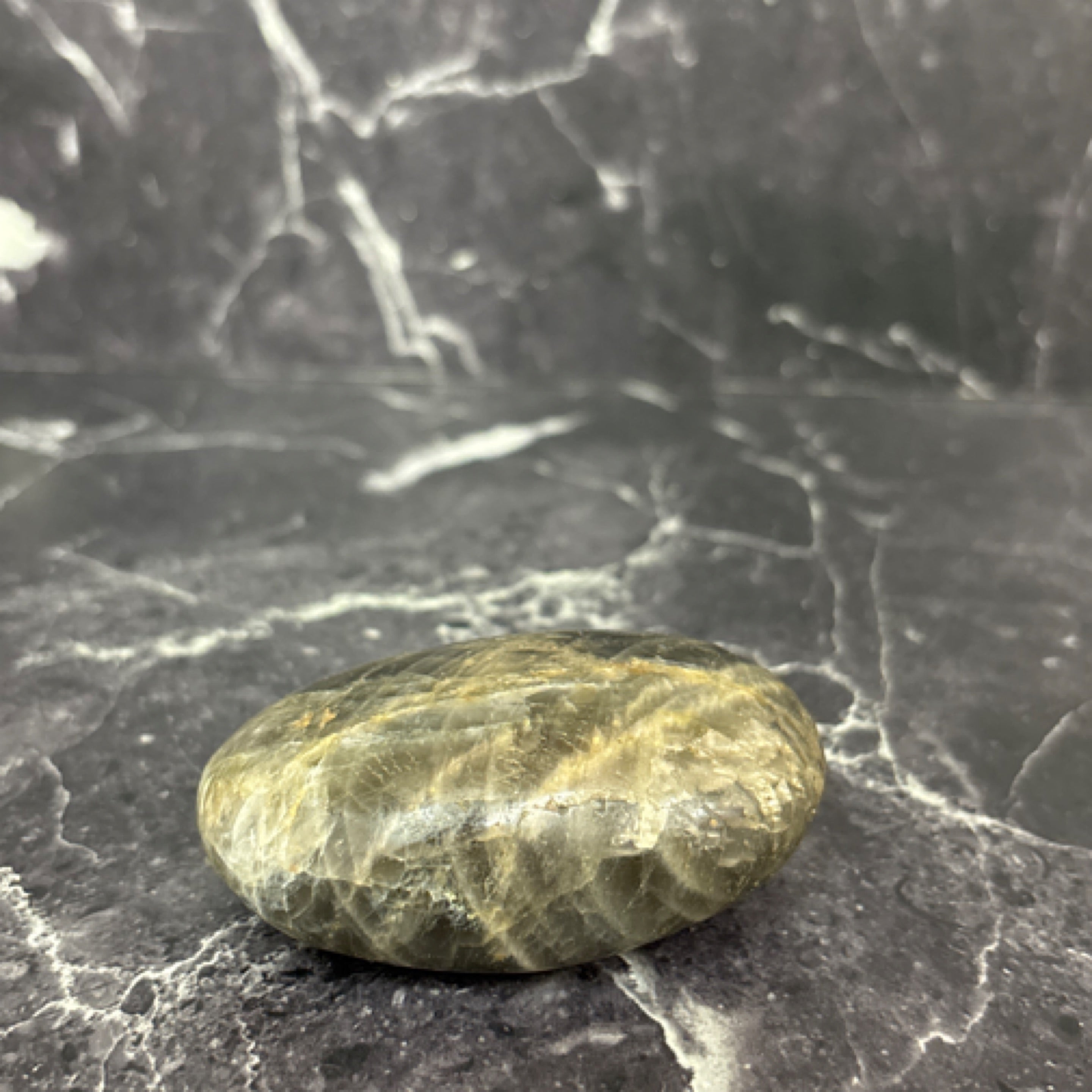 Golden Labradorite – Transformation, Protection & Inner Light Crystal