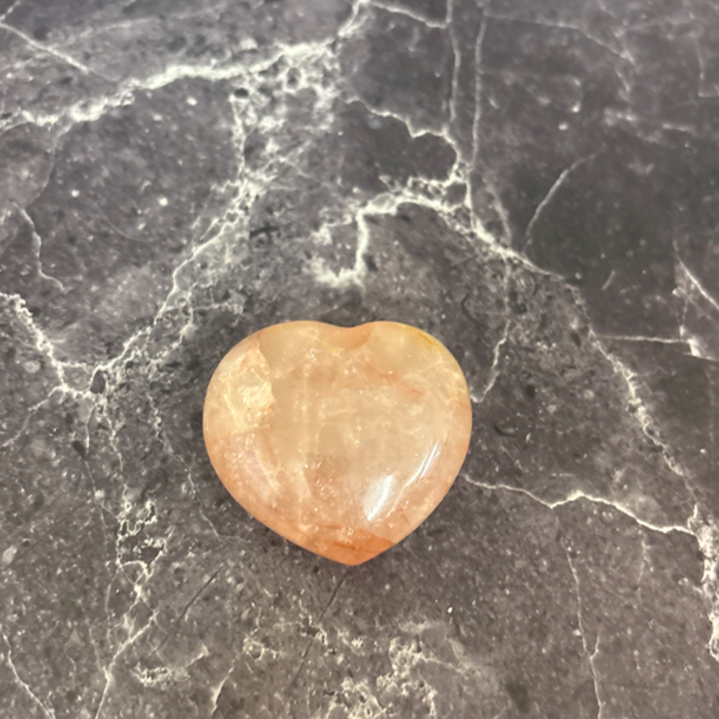 💖 Peach Moonstone Heart Crystal – Emotional Healing & Inner Glow